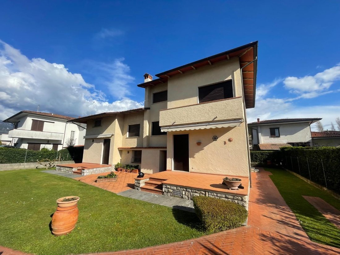 Country House in Tonfano, Pietrasanta, Italy 2 - 15414479