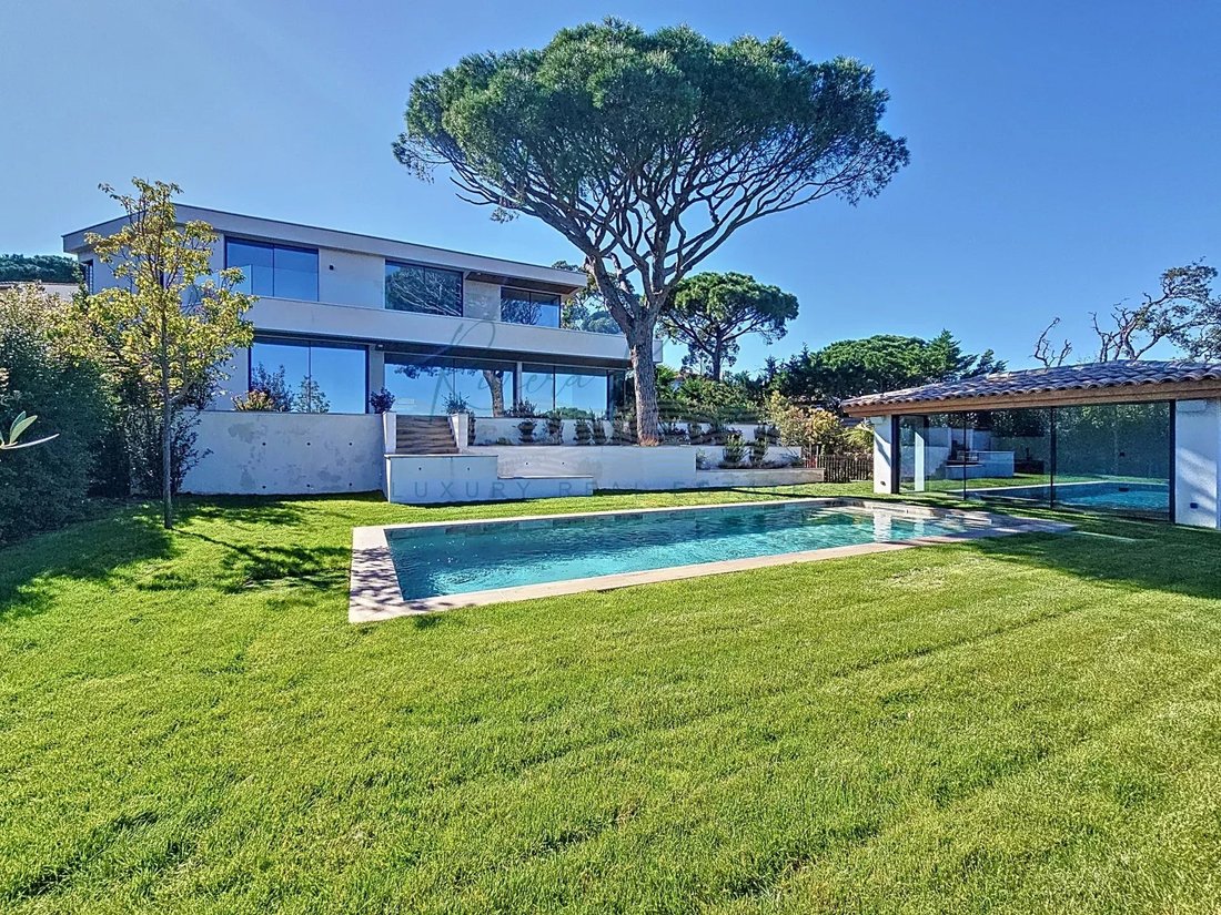 House in Sainte-Maxime, Provence-Alpes-Côte d'Azur, France 2 - 15375866