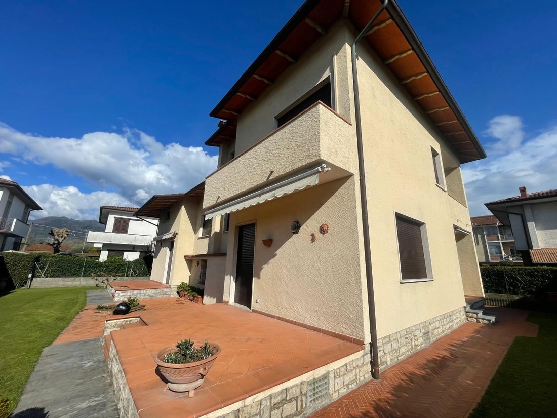 Country House in Tonfano, Pietrasanta, Italy 3 - 15414479