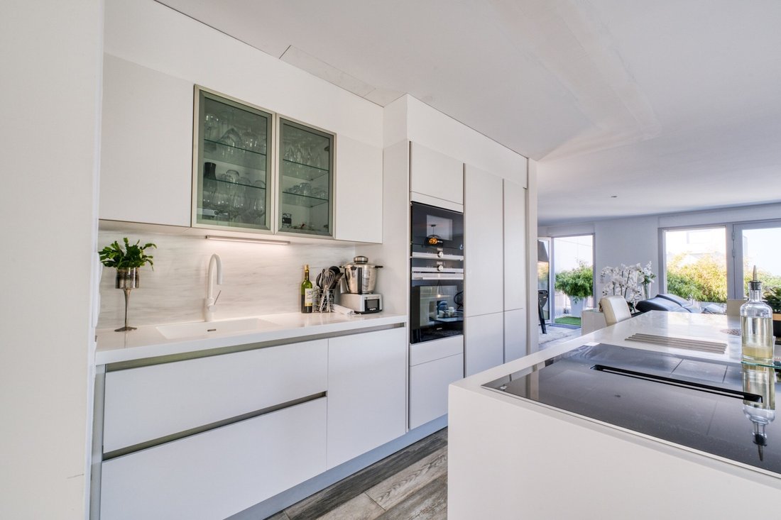 Apartment in Zone Industrielle et Commerciale, Royan, France 4 - 12211796