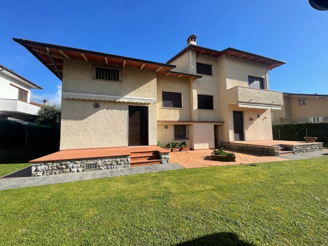 Country House in Tonfano, Pietrasanta, Italy 1 - 15414479