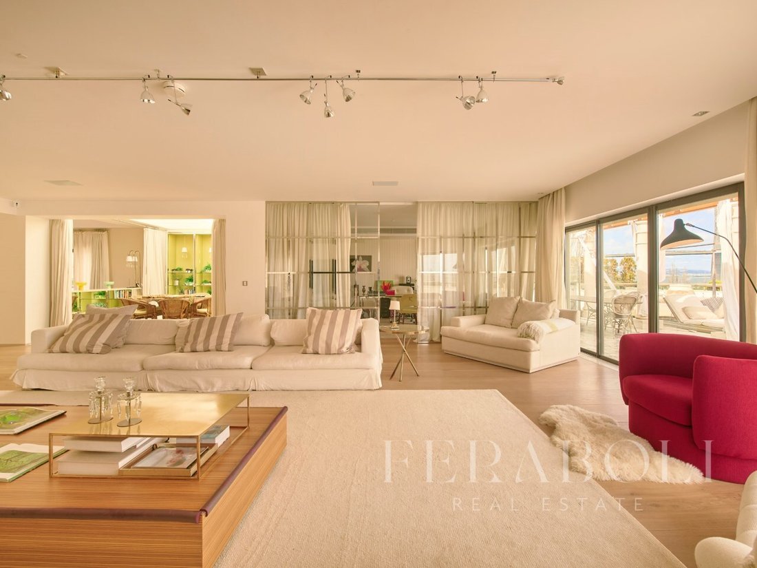 Picture of Lisboa, Campolide, Portugal, Lisboa - 6 beds apartment for sale