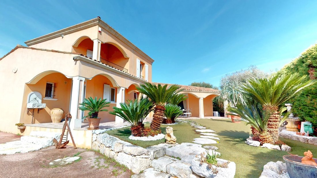 House in Carros, Provence-Alpes-Côte d'Azur, France 3 - 15420403