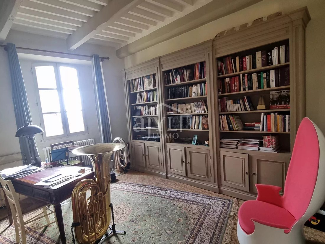 Estate in Cadenet, Provence-Alpes-Côte d'Azur, France 3 - 15420424