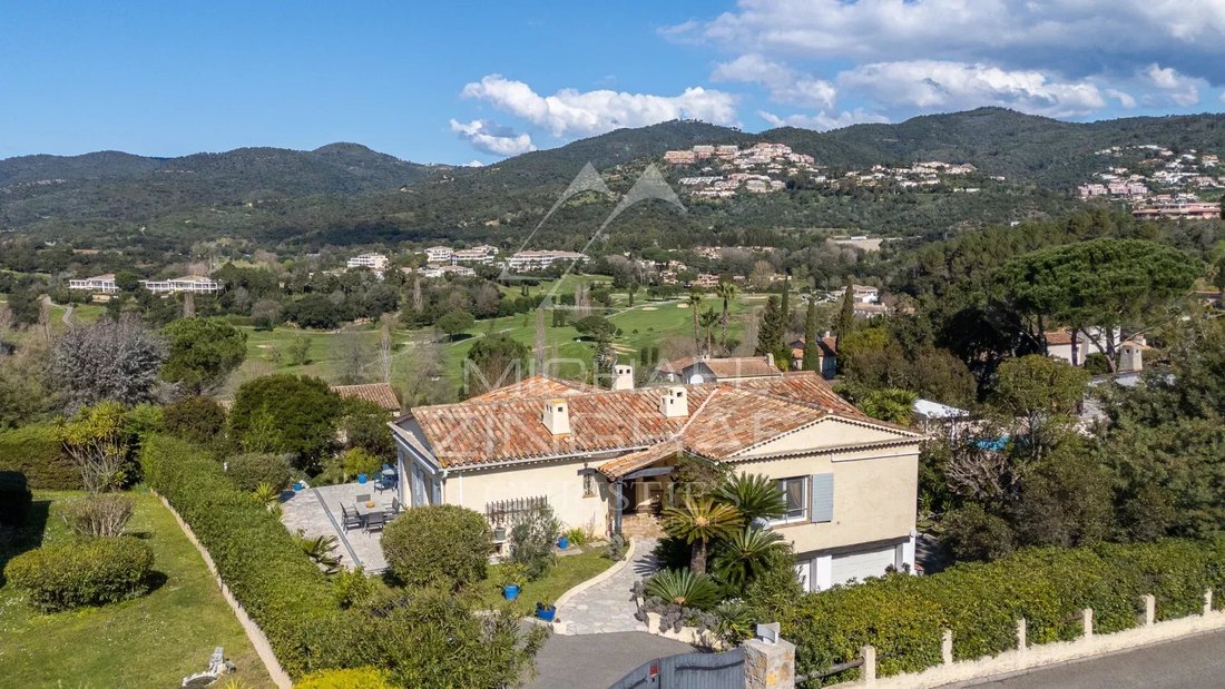 Villa à Mandelieu-la-Napoule, Provence-Alpes-Côte d'Azur, France 3 - 15279725