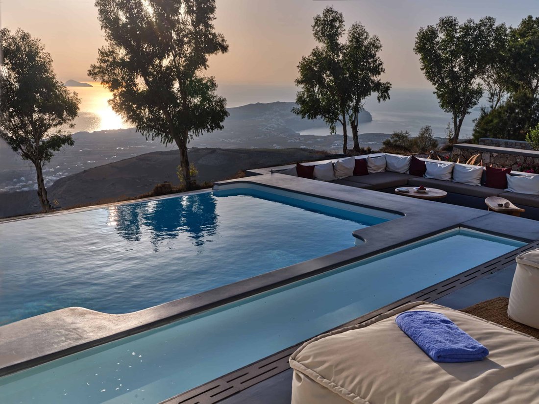 Villa in Thira, Aegean, Greece 3 - 15420519