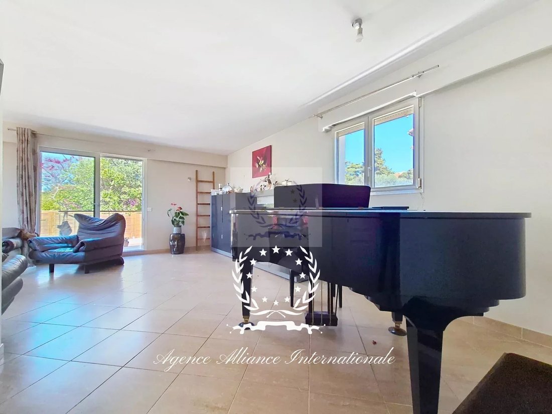 House in Cannes, Provence-Alpes-Côte d'Azur, France 2 - 15420498
