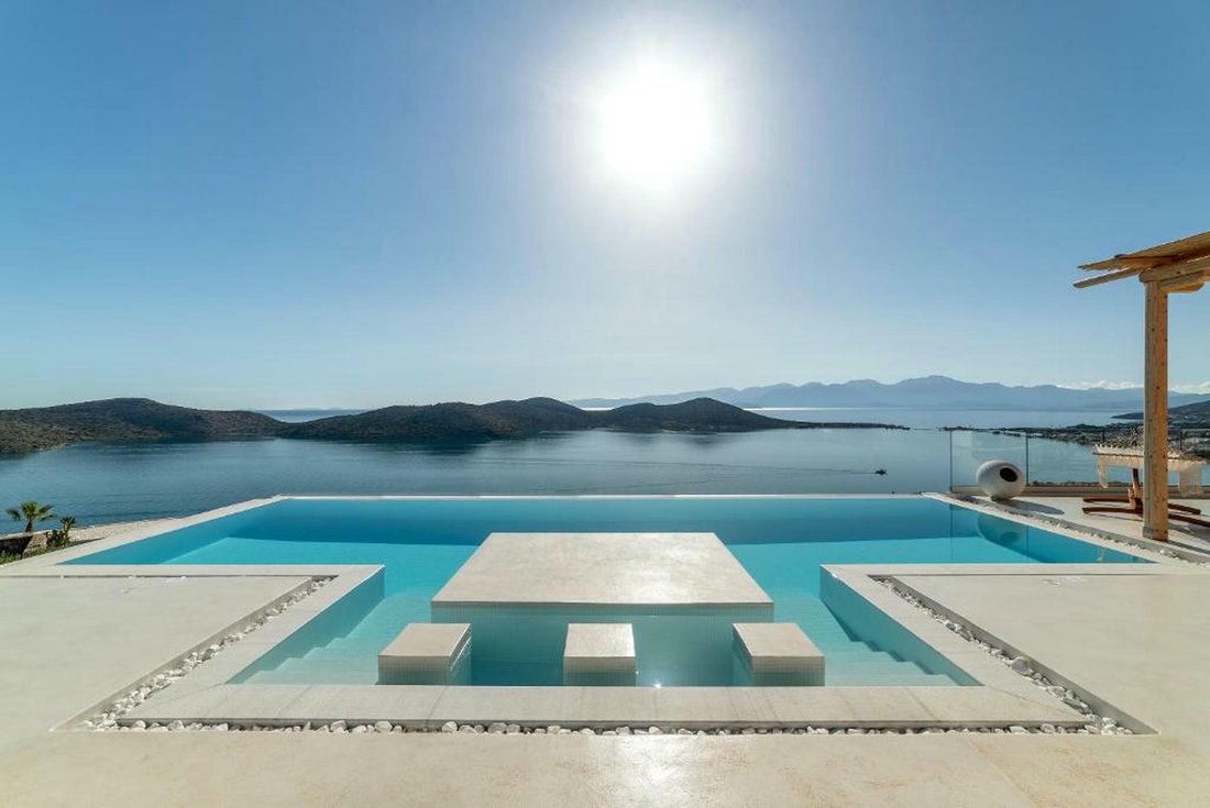Villa in Community of Elounta, Agios Nikolaos Municipal Unit, Greece 3 - 15420927