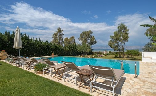 Villa in Northern Corfu, Peloponnese, Western Greece and the Ionian, Grecia 1