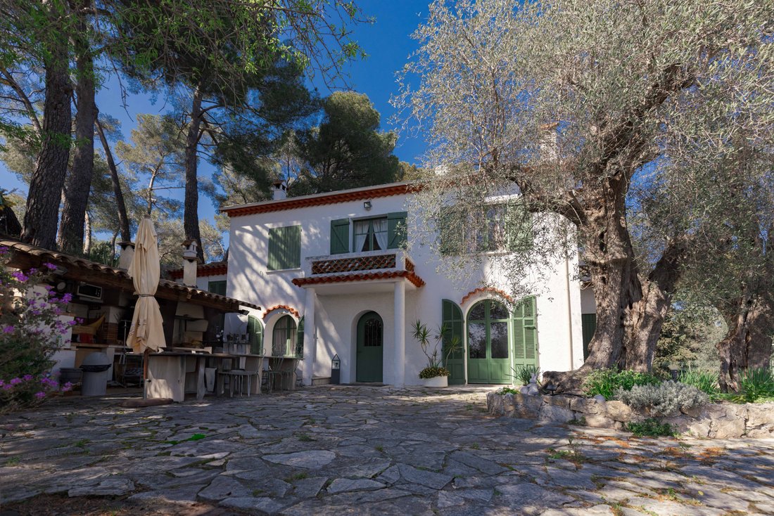 Villa in Mougins, Provence-Alpes-Côte d'Azur, France 3 - 15367011