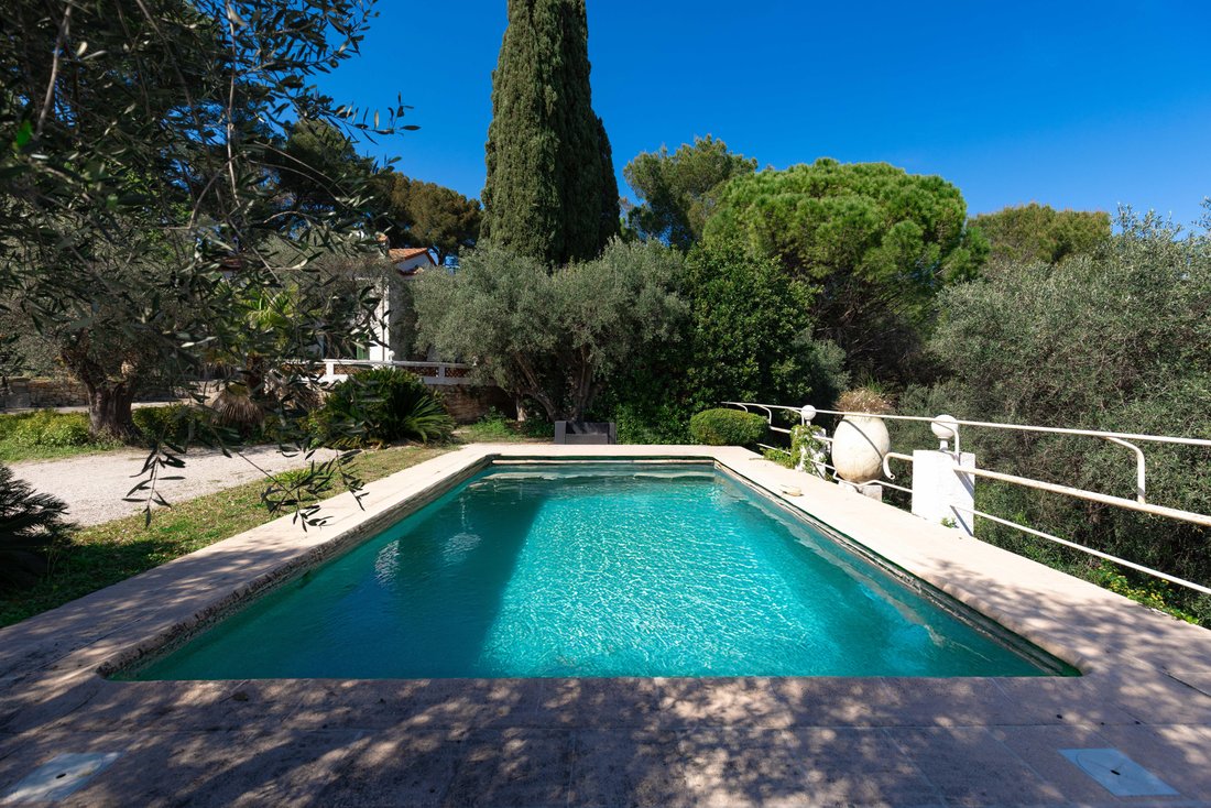 Villa in Mougins, Provence-Alpes-Côte d'Azur, France 4 - 15367011