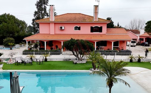 Farm Ranch in Samora Correia, Santarem District, Portugal 1