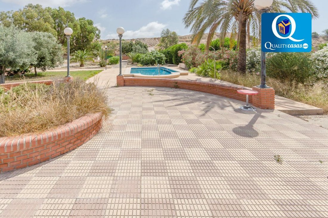 Villa in Alicante, Valencian Community, Spain 2 - 15422359