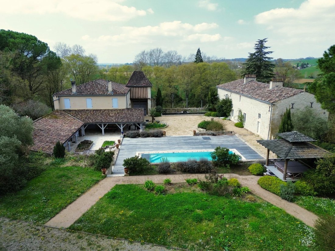 House in Gontaud-de-Nogaret, Nouvelle-Aquitaine, France 2 - 15422053