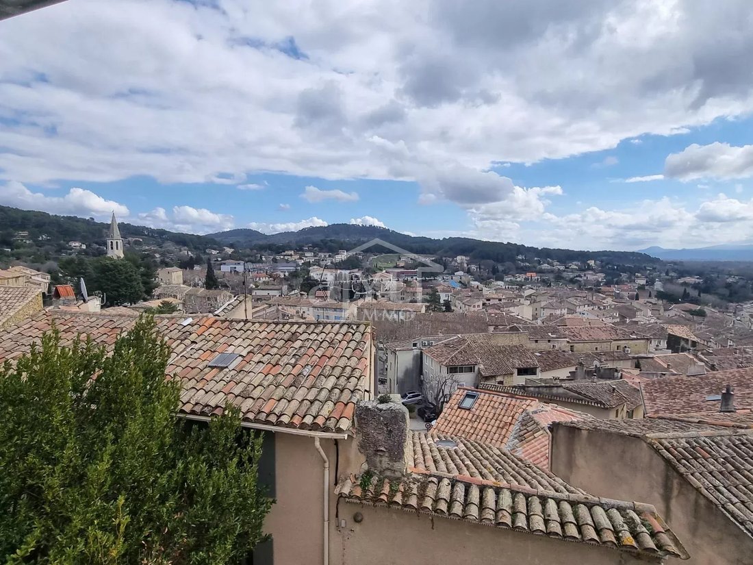 Estate in Cadenet, Provence-Alpes-Côte d'Azur, France 1 - 15420424