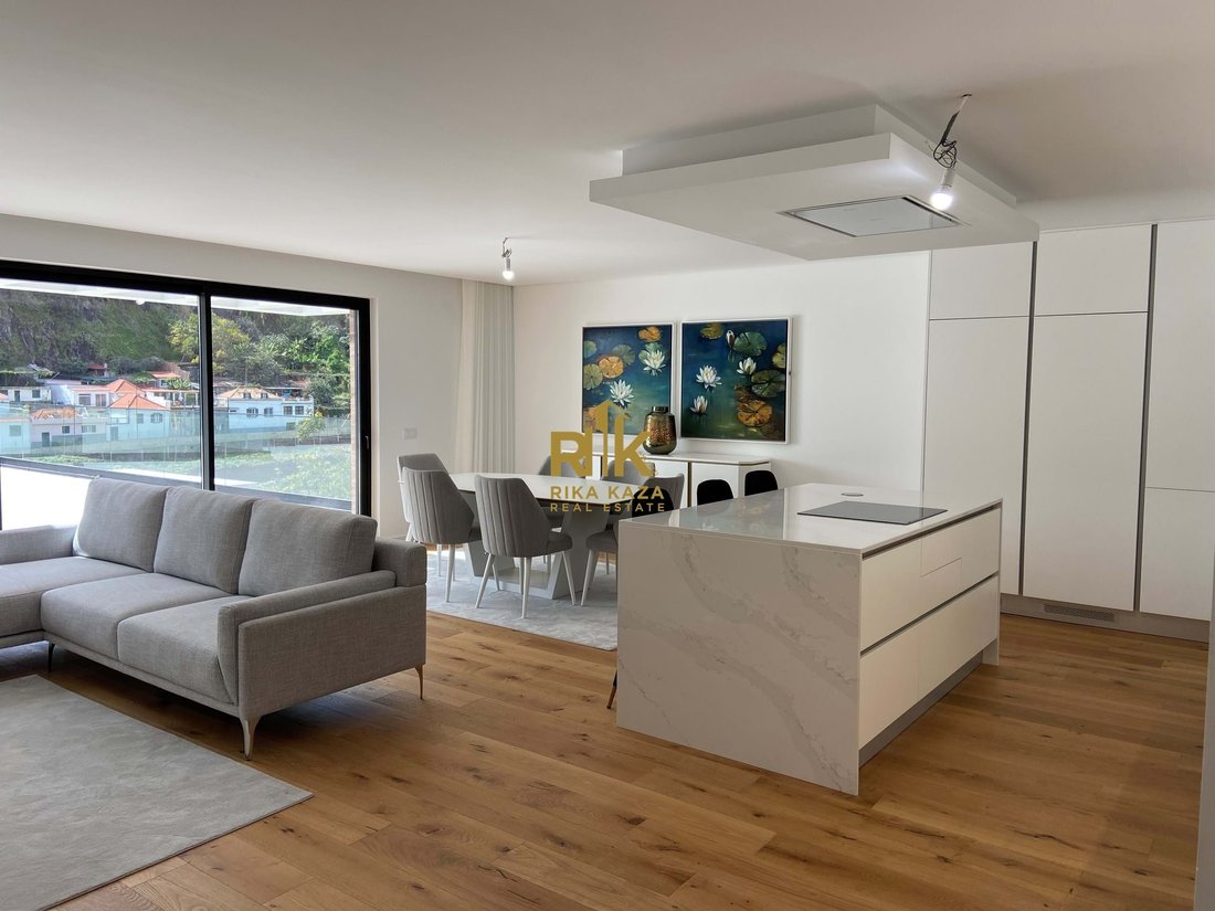 Curated visual reference: 6 Bedroom Penthouse With Barbecue And Panoramic In Sao Pedro Photo Inspiration