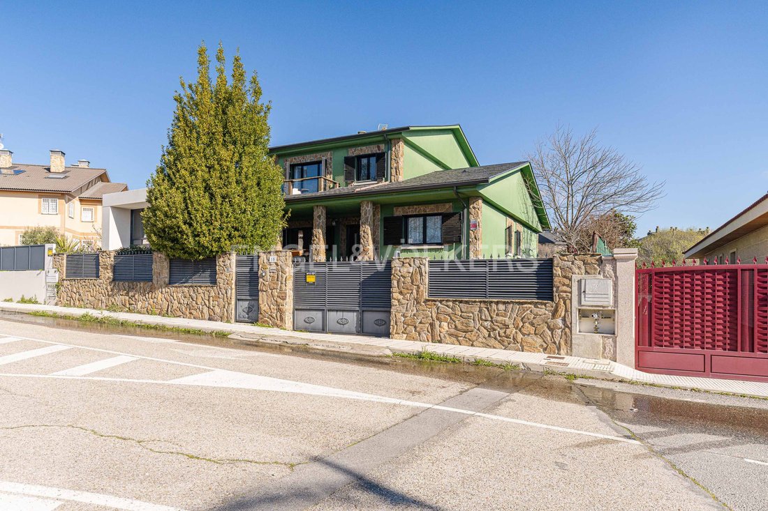 Townhouse in Guadarrama, Community of Madrid, Spain 1 - 15422452