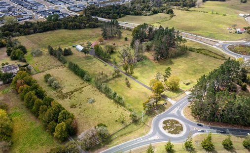 Land in Dairy Flat, Auckland, New Zealand 1