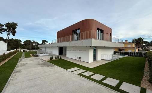 Villa in Corroios, Setubal, Portugal 1