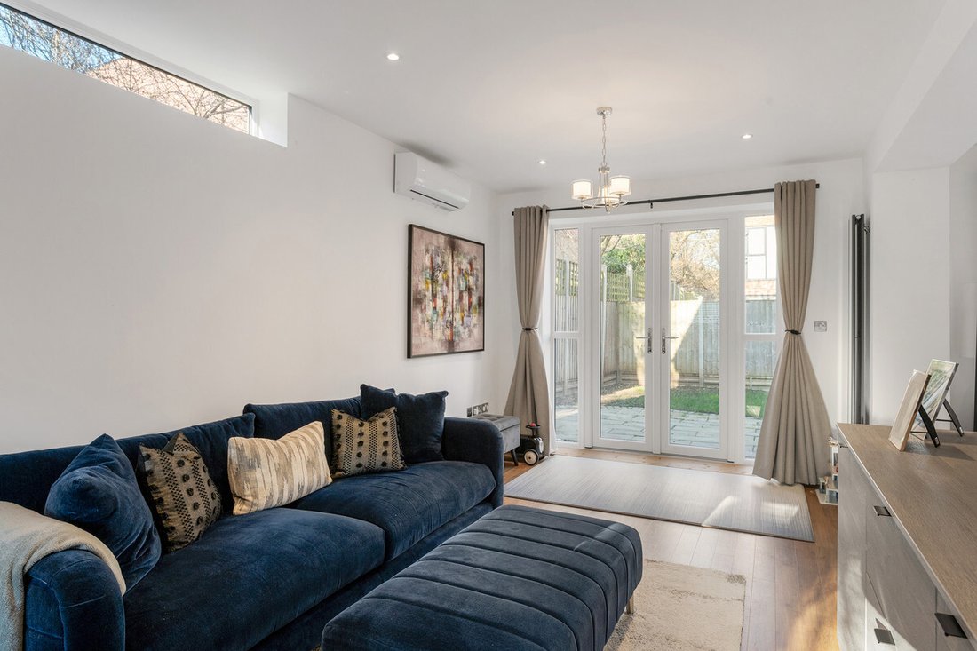 House in Boston Manor, Ealing, England 5 - 15312936