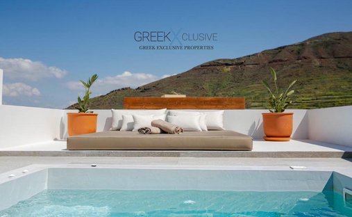 House in Community of Ia, Ia, Greece 1