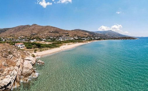 Terrain en Andros, Aegean, Grèce 1