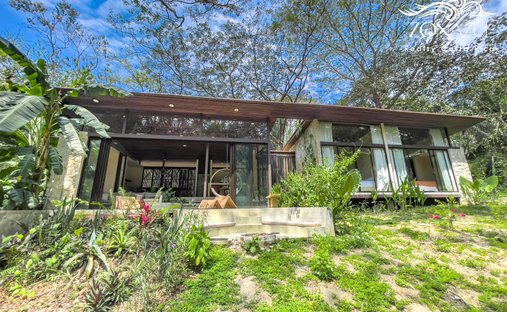 Villa in Hermosa Cóbano Beach, Puntarenas Province, Costa Rica 1