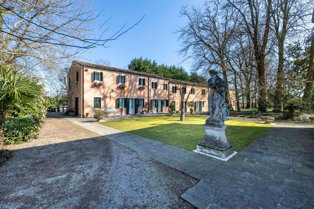Villa in Dolo, Veneto, Italy 5 - 15427893
