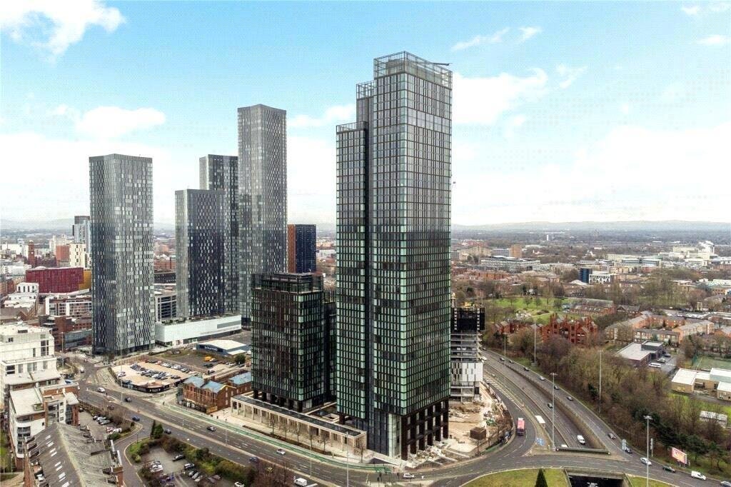 Apartment in Manchester, England 1 - 15434638