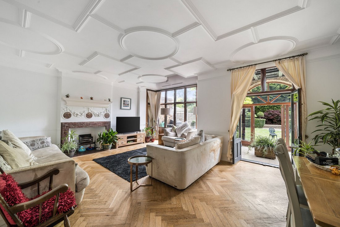House in Saint Margarets, Richmond Upon Thames, England 1 - 13319325