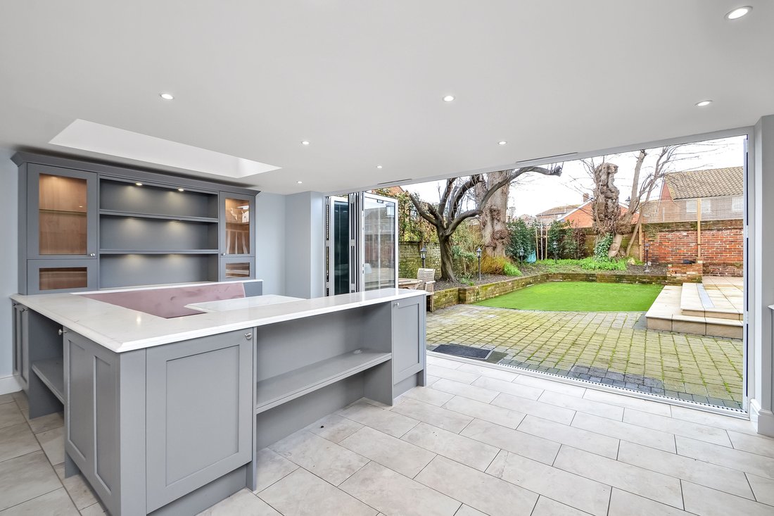 House in Southsea, England 4 - 13880393