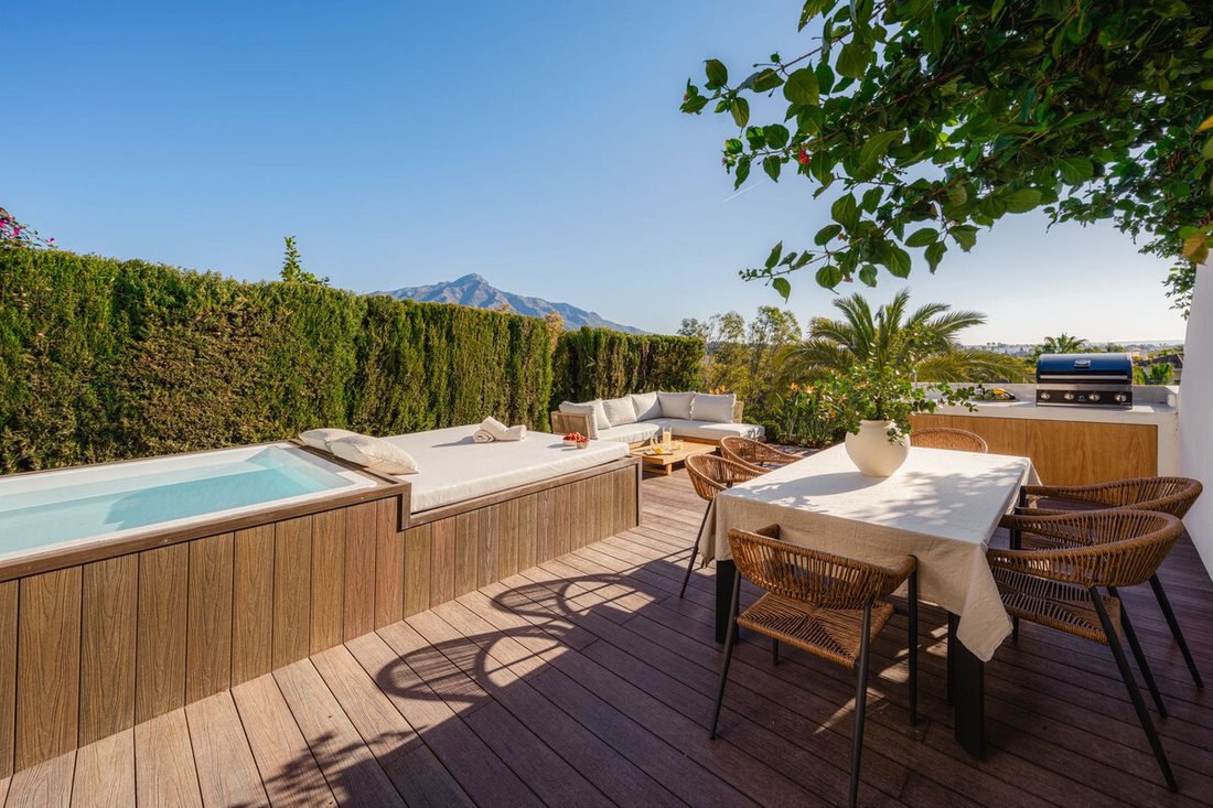 Apartment in Puerto Banus, Marbella, Spain 2 - 15426090