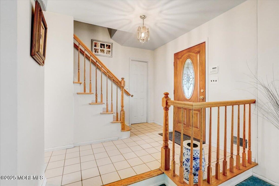 House in Freehold Township, New Jersey, United States 5 - 15427192