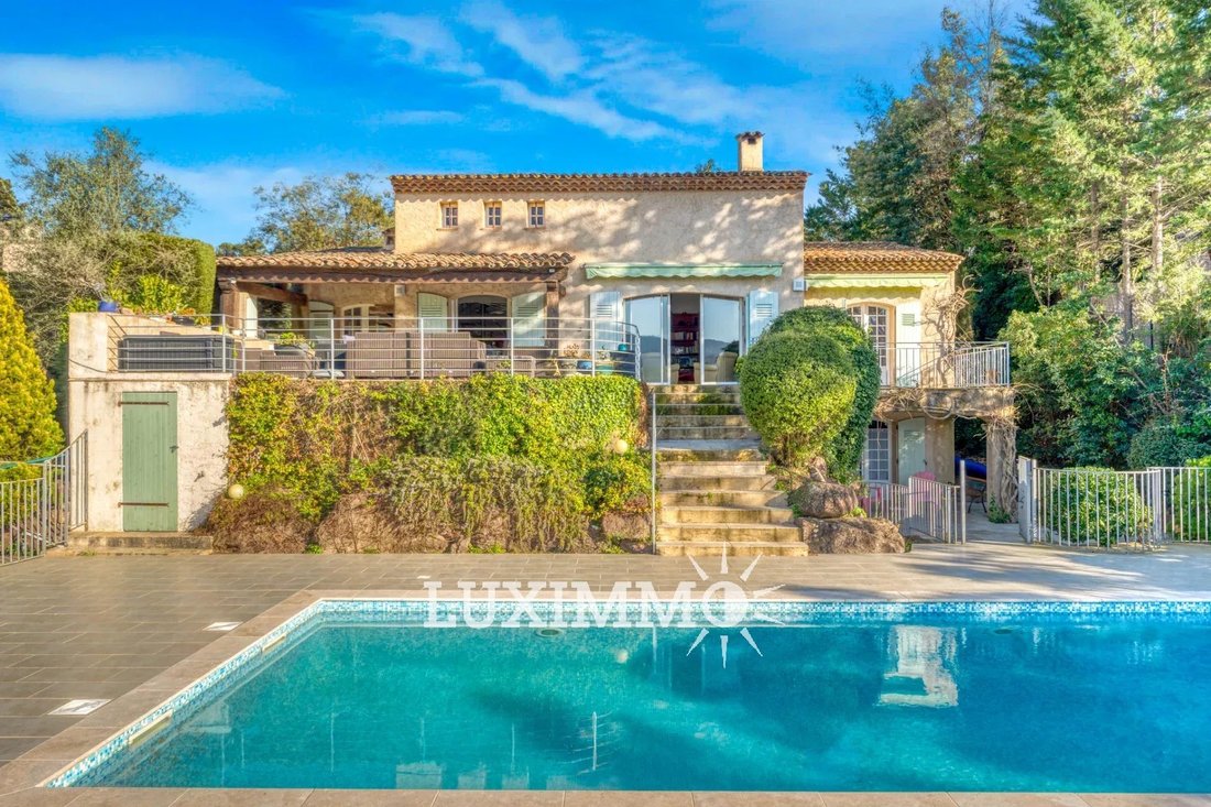 Villa in Mandelieu-la-Napoule, Provence-Alpes-Côte d'Azur, France 2 - 15427960
