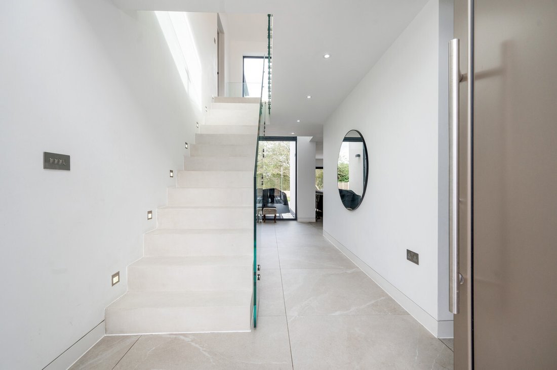 House in Nottinghamshire, England 5 - 14864056