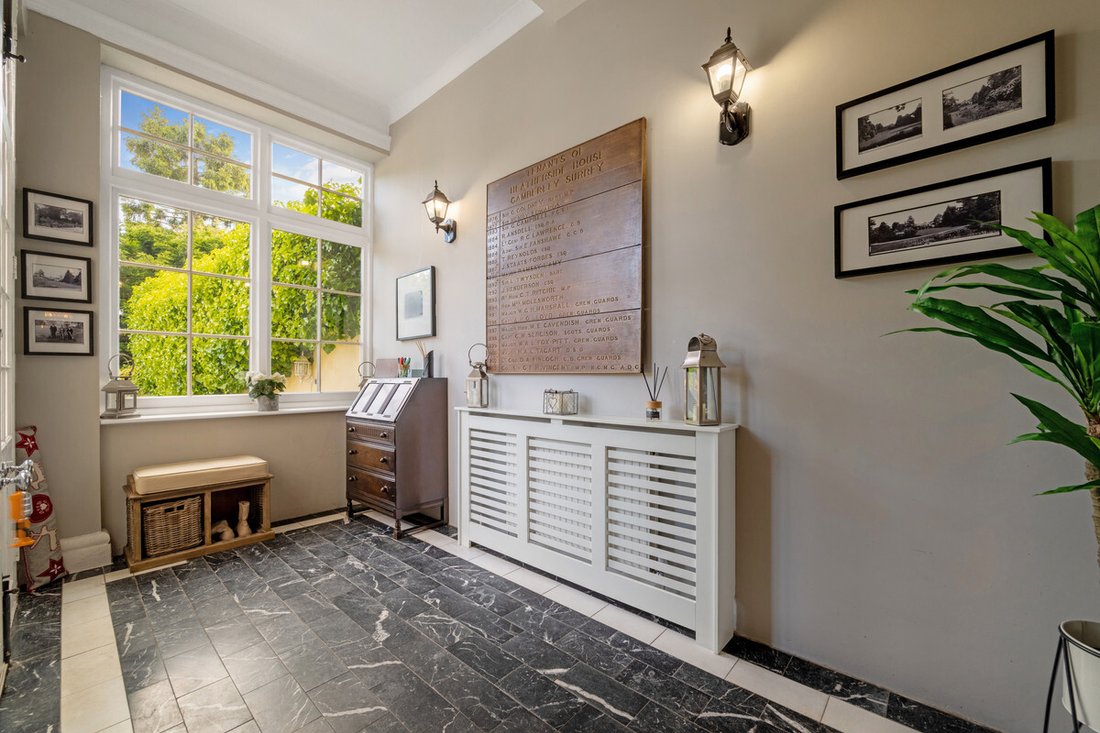 Country House in Heatherside, Surrey Heath, England 4 - 14494414