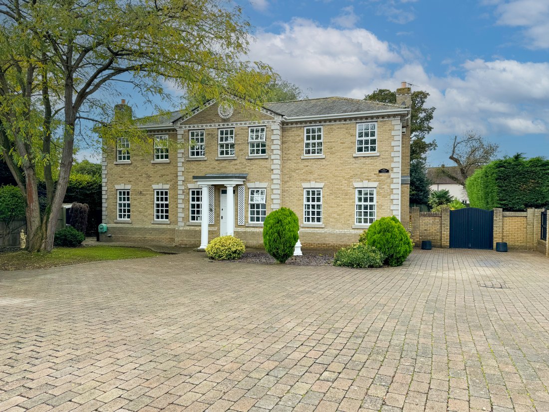 House in Ardleigh, England 1 - 14860367