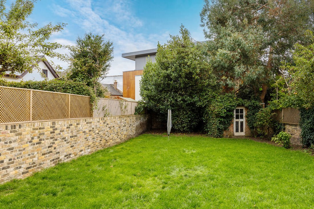 House in Ealing (London Borough of Ealing), Ealing, England 5 - 13340198