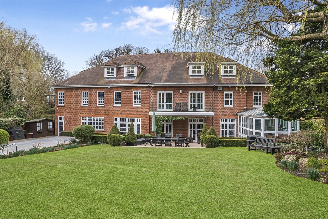 House in Holly Village, Haringey, England 3 - 15425279