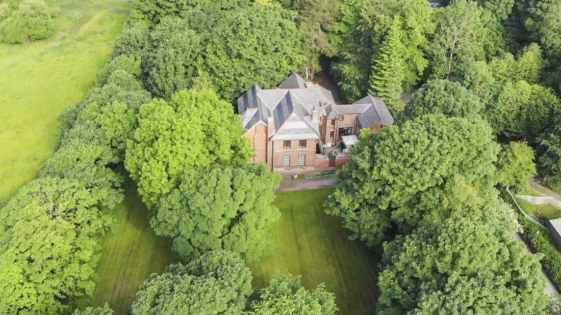 House in Heywood, England 5 - 13317919