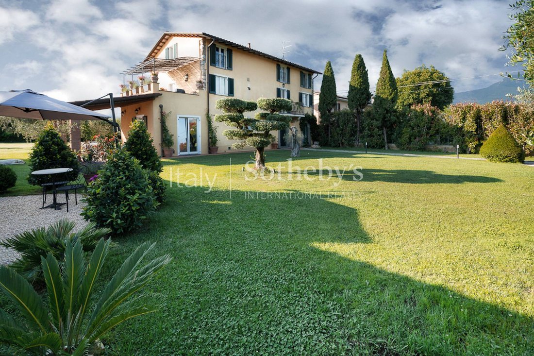 House in Pietrasanta, Tuscany, Italy 3 - 11245749