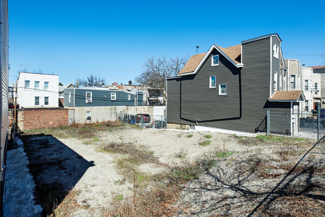 Land in New York, New York, United States 3 - 15427018