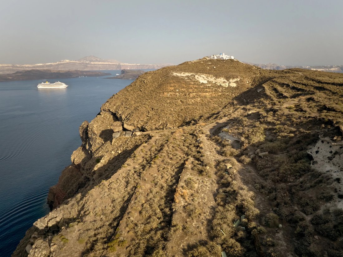 Land in Community of Thirasia, Ia, Greece 5 - 13115533
