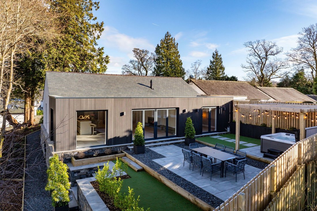 Bungalow in Windermere, England 3 - 15206989