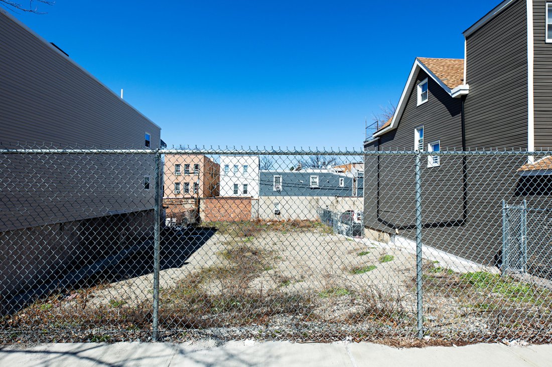 Land in New York, New York, United States 4 - 15427018