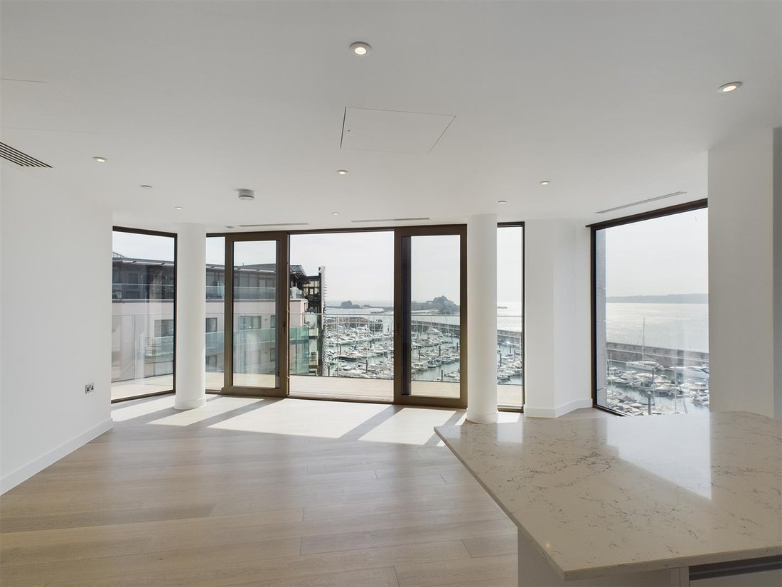 Apartment in Saint Helier, St Helier, Jersey 3 - 14181402