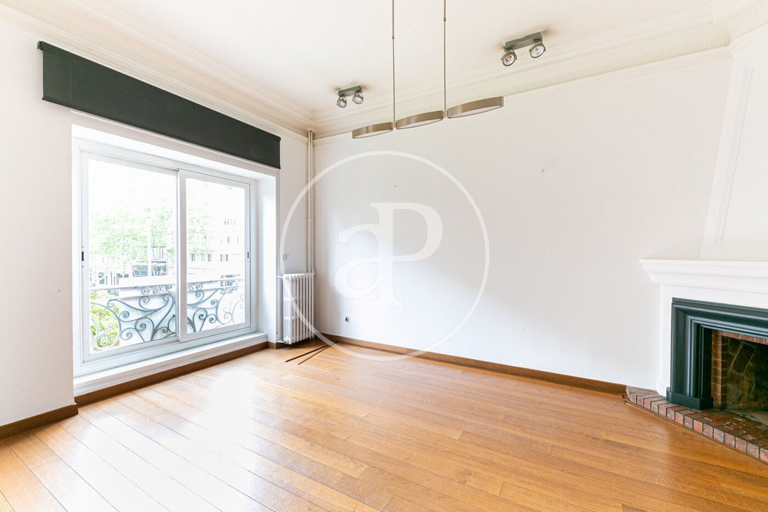 Apartment in Sarrià-Sant Gervasi, Barcelona, Spain 2 - 15427975