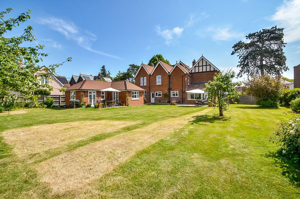 House in Denvilles, Havant, England 2 - 13318546