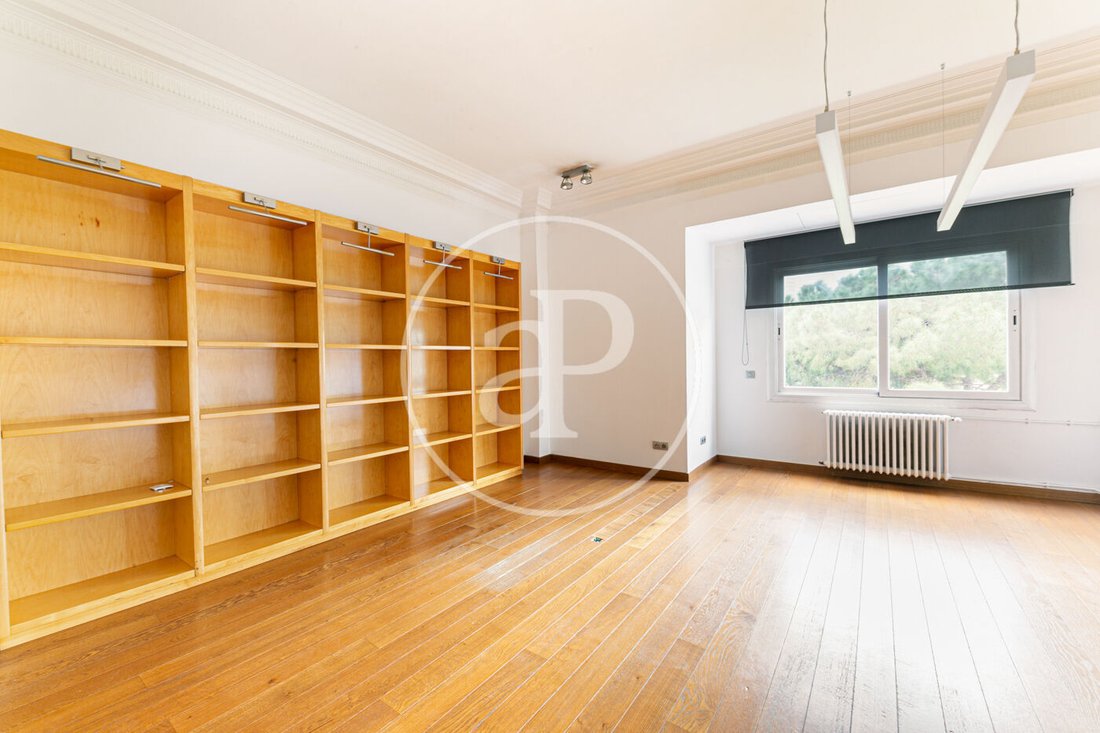 Apartment in Sarrià-Sant Gervasi, Barcelona, Spain 3 - 15427975