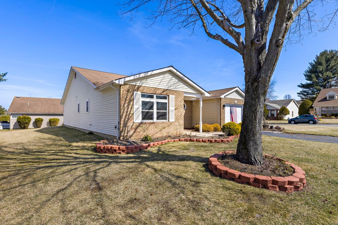 House in Marlboro Township, New Jersey, United States 3 - 15427866